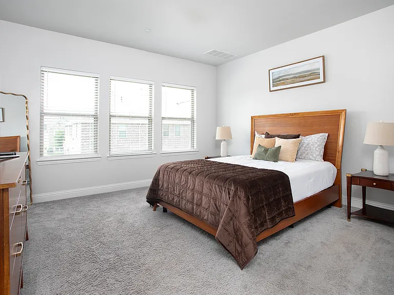 1498 Weston Rd — Photo 8