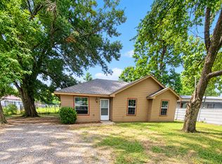 410 Elm St, Collinsville, TX 76233