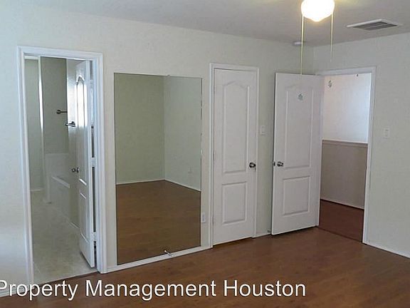 4th image of 435 Remington Park Ct