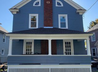 609 Charmouth Dr, Syracuse, NY 13207