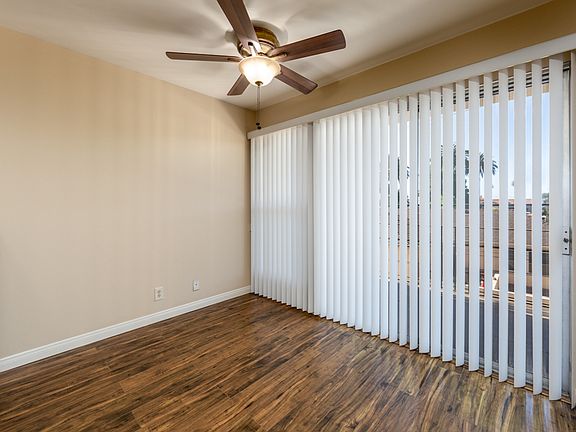 5th image of 115 Redondo Ave APT 13
