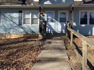 714 Terrace Rd, Leavenworth, KS 66048