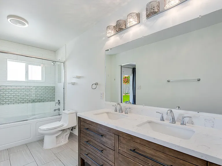8224 E Virginia Ave — Photo 27