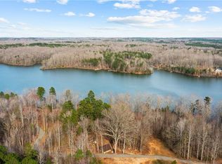 2 Grapevine Dr, Roxboro, NC 27574