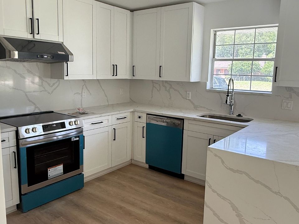 1st image of 4069 Seminole Point Ct