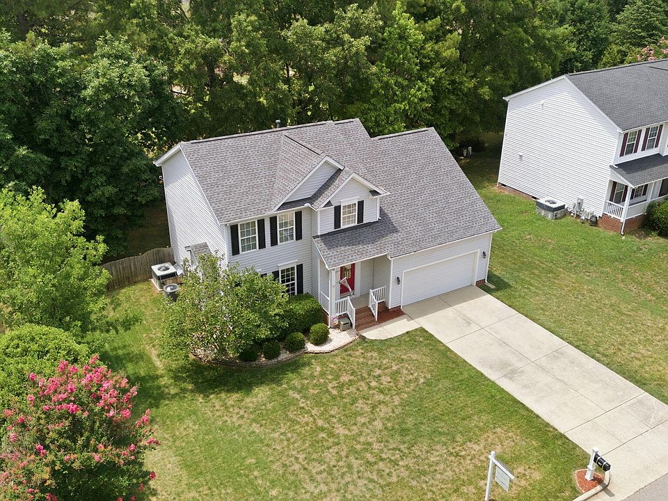 1st image of 107 Gratiot Dr