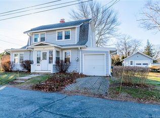 48 Lake Ave, Niantic, CT 06357