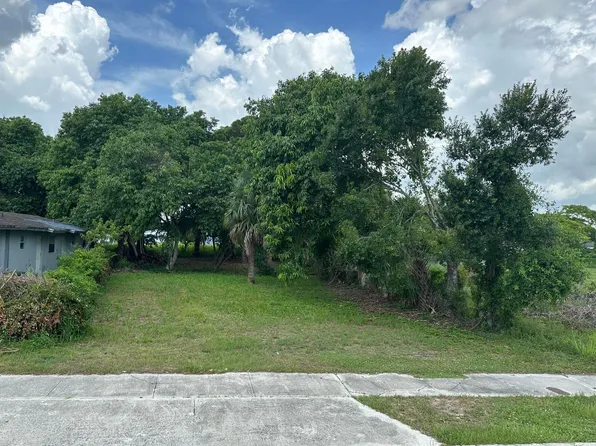 701 N 19th Street, Fort Pierce, FL 34950