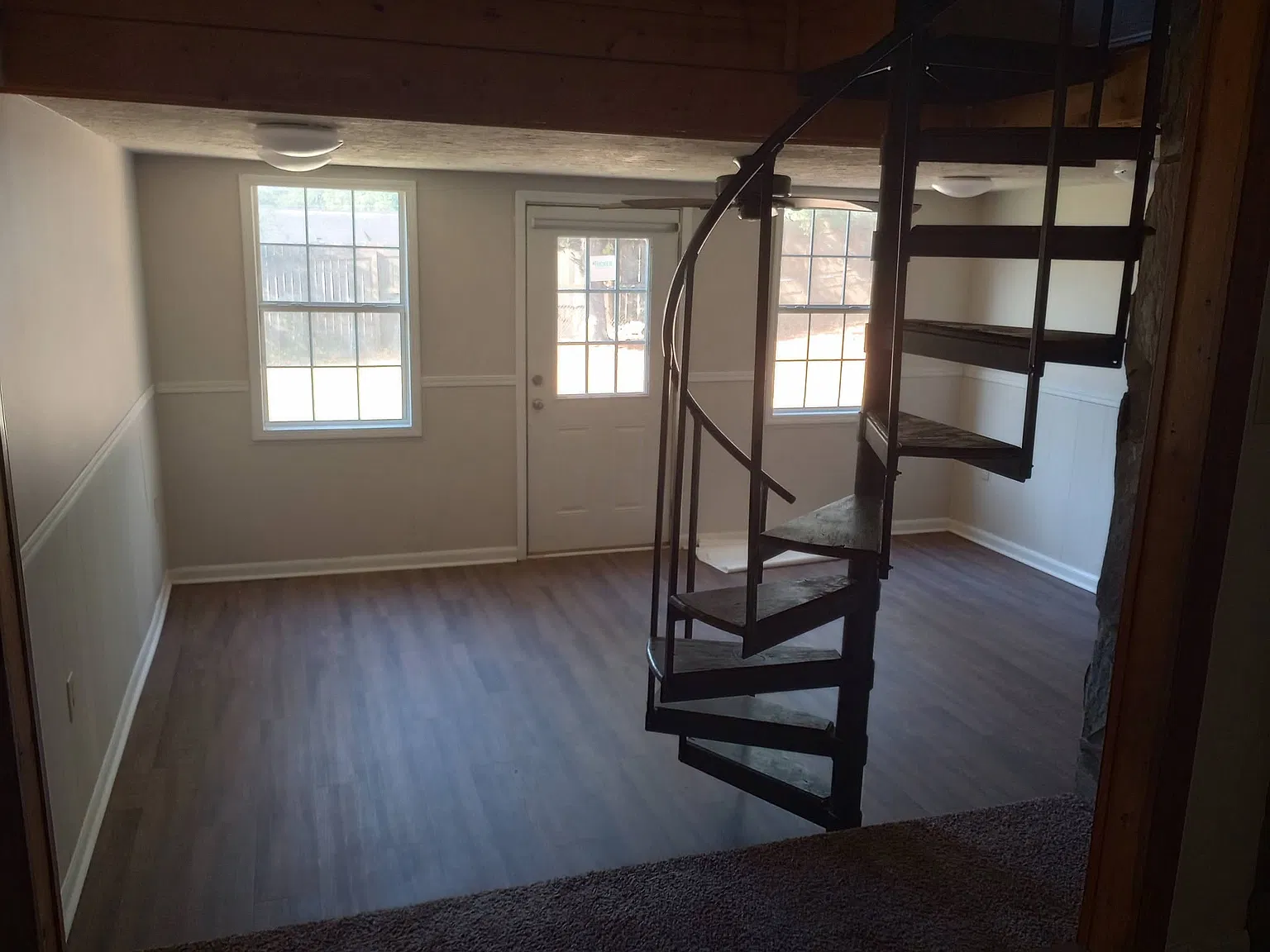 3 bed, 1890 sqft, $2,000 — Photo 2