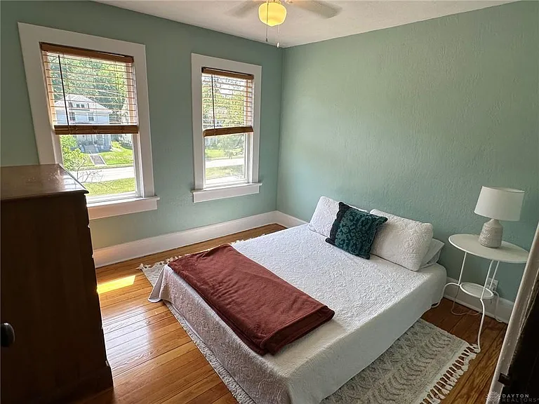 2319 S Dixie Dr — Photo 25