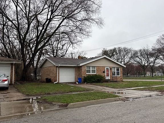 4th image of 730 Woodlawn Ave