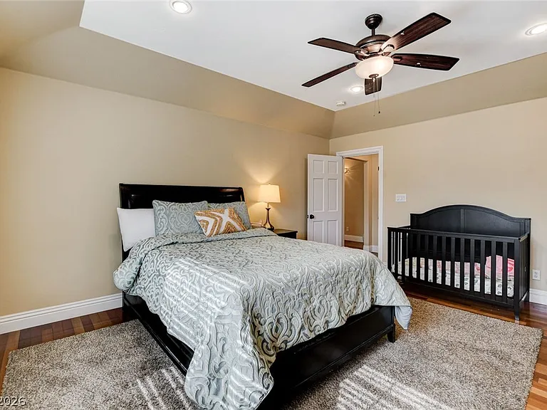7001 Alamitos Cir — Photo 48