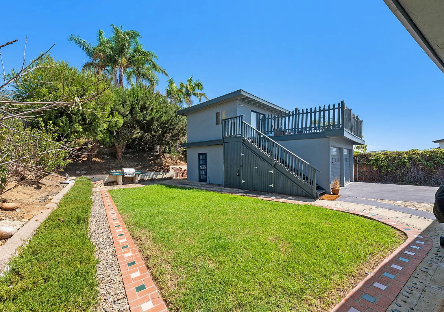 Bright Open Layout with Partial Ocean Views! — Photo 4