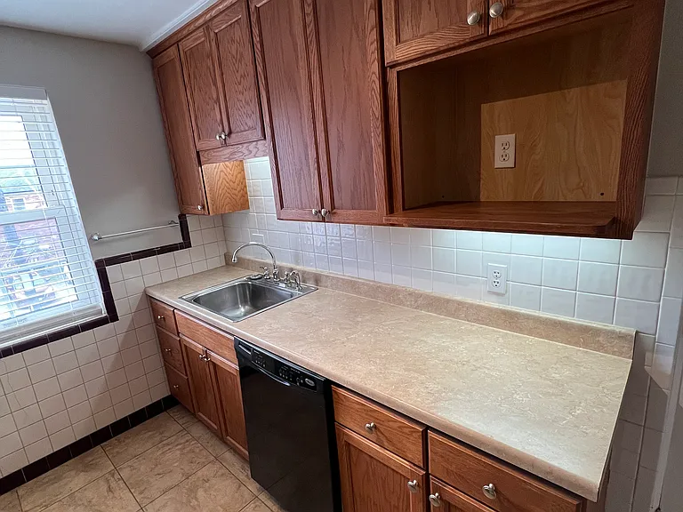 7201 Hampton Ave #2S — Photo 20