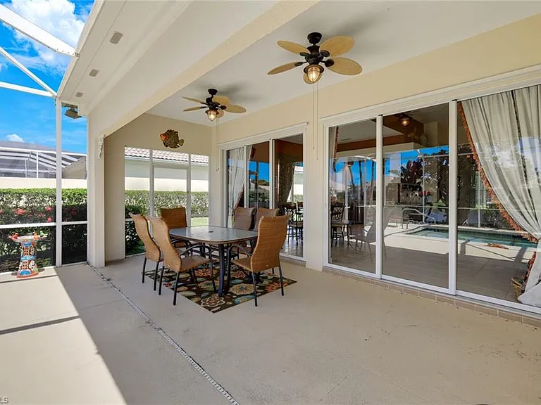 5848 Ferrara Dr — Photo 24