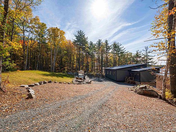 5th image of 37 Ballou Crest Rd