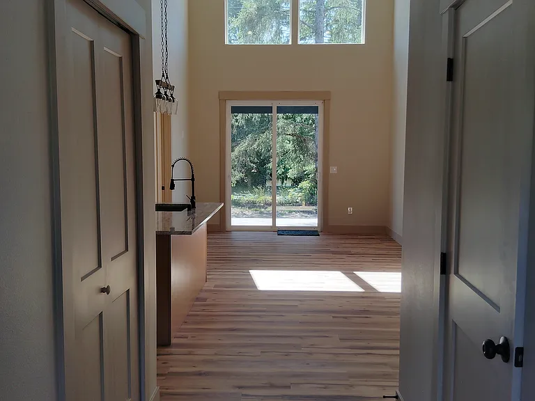 625A Sunset Ave NE #A — Photo 5