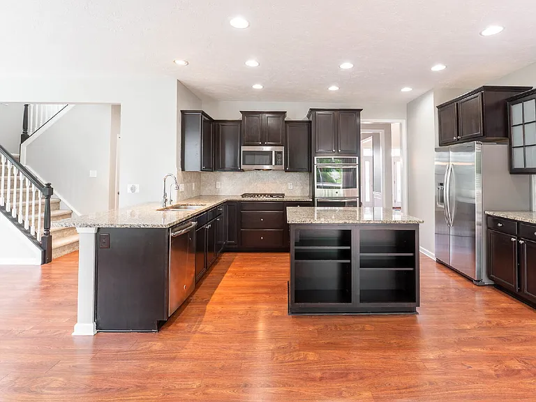 1325 Brentford Ln — Photo 11
