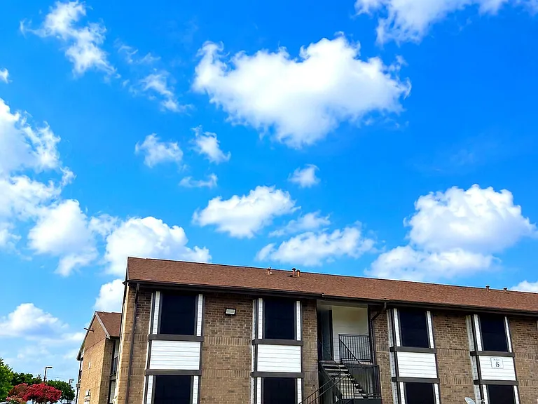 Towne East Village Apartment Homes — Photo 54