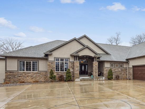 23812 98th St NW, Elk River, MN 55330