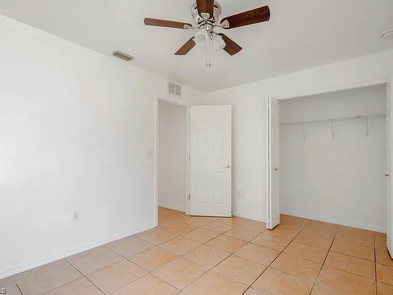 4932-4934 Viceroy Ct #4932 — Photo 10