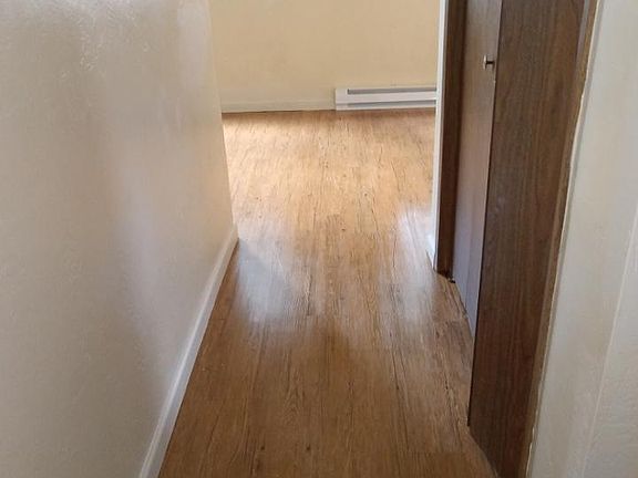 4th image of 182 Molly St #16