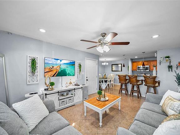 4th image of 2915 Winkler AVE #812