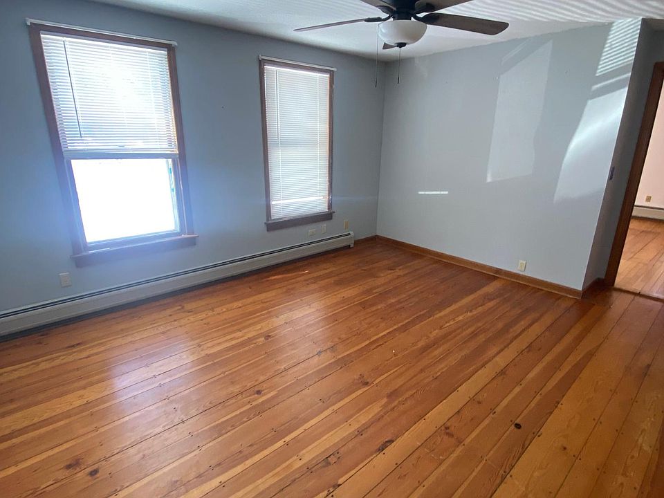 2nd image of 3A Cross St