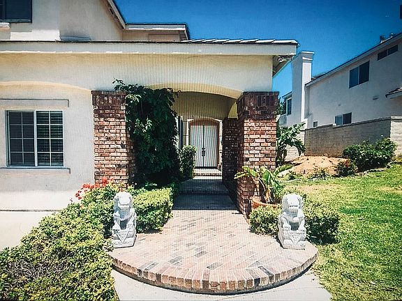3rd image of 18881 Whitney Pl