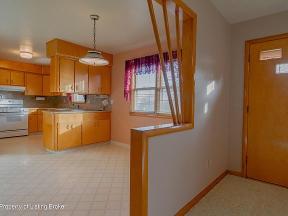 4th image of 1368 1st St S