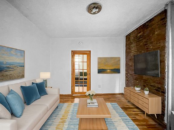 4th image of 1726 Amsterdam Ave APT 4B