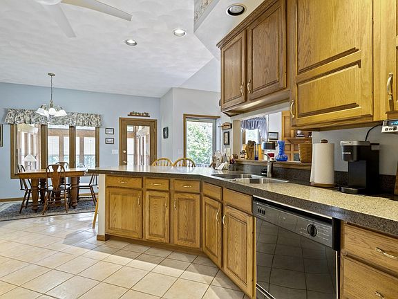5th image of 8999 Sheringham Dr