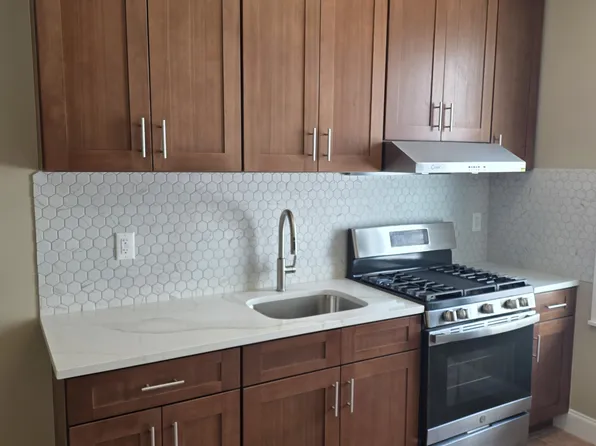1838 67th St APT 2F, Brooklyn, NY 11204