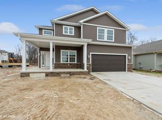 502 Hatch Lake Pkwy, Valparaiso, IN 46385