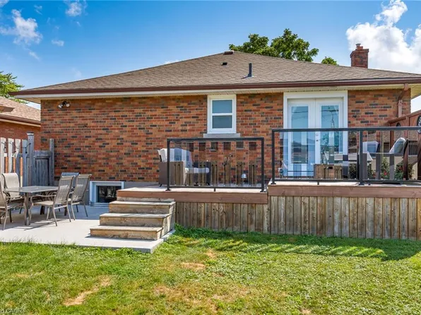96 Clarke St, Pt Colborne, ON L3K 2G3