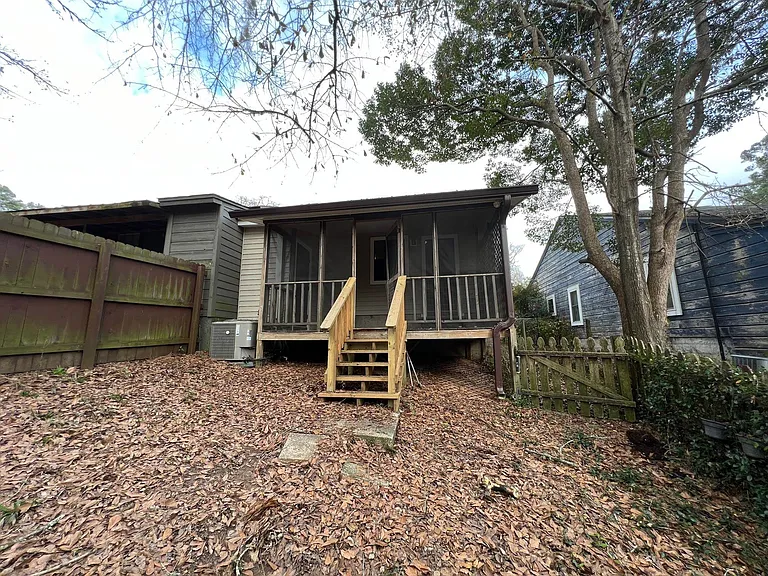 121 Boardwalk St — Photo 16