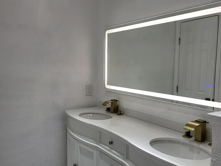 806 Cortijo Dr — Photo 17