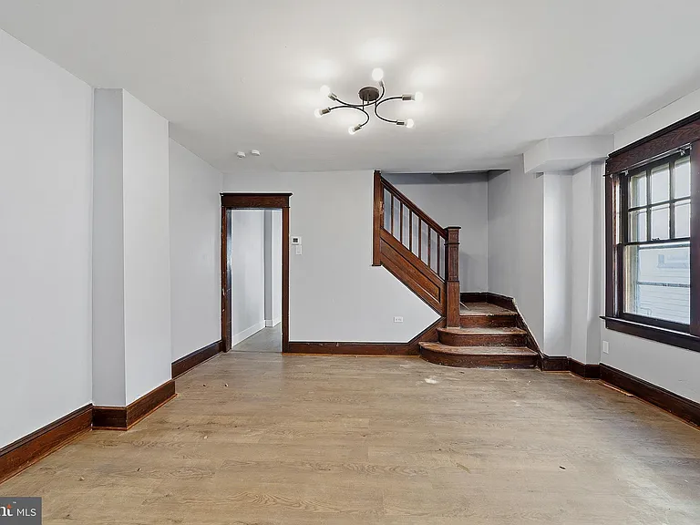 1424 Hamilton Ave — Photo 4
