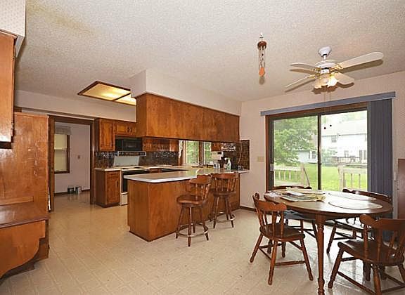 5th image of 2811 Sweet Briar Dr