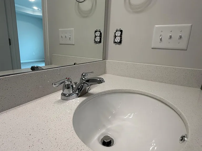 260 Ravenscraig Park Pl — Photo 15