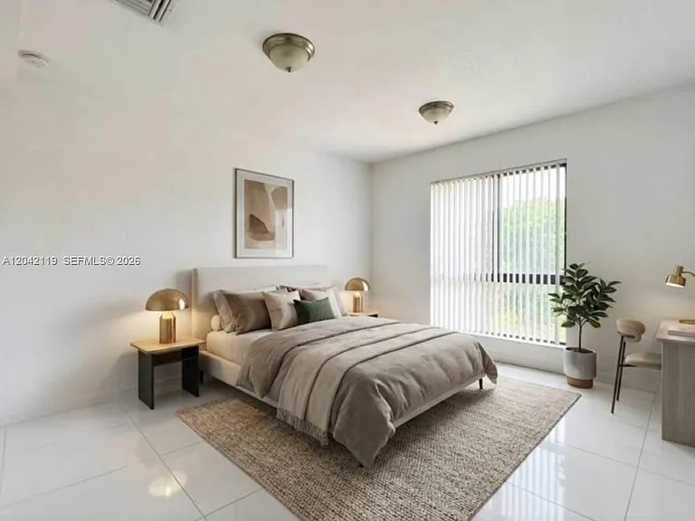 440 E 27th St #204 — Photo 10