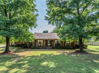 9 Riverlyn Dr, Fort Smith, AR 72903