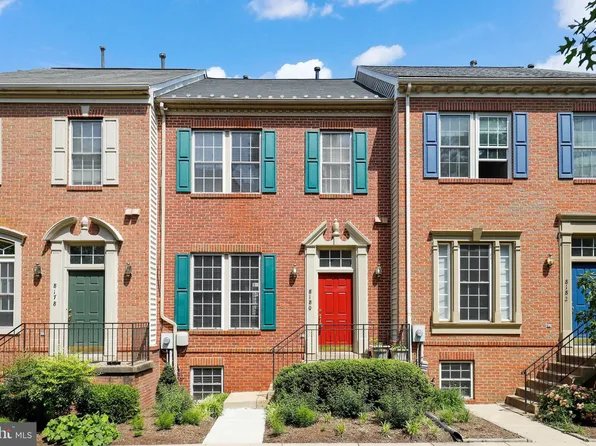 8180 Skelton Cir, Falls Church, VA 22042