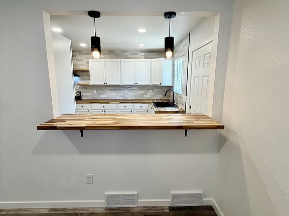 3rd image of 1391 Sable Blvd #1391