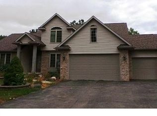 12121 Sandcastle Dr, Perry, MI 48872