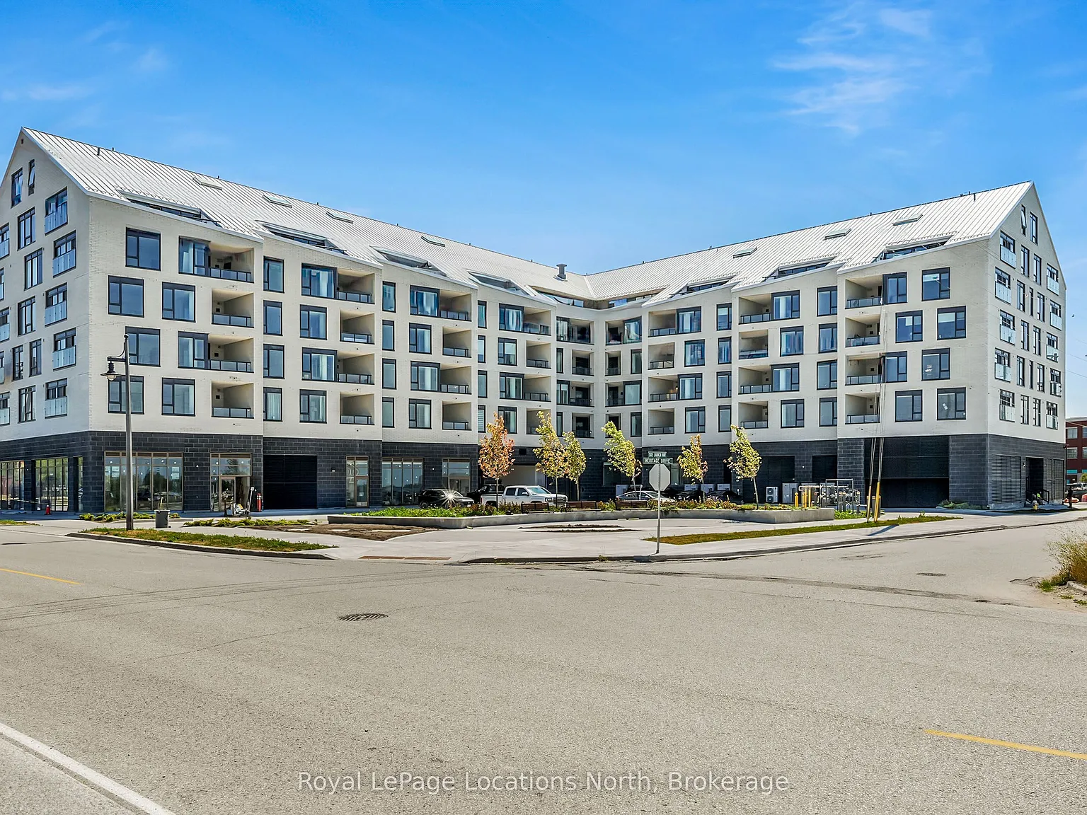 2 bed, $2,600 — Photo 2