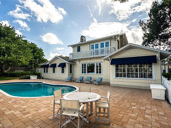 4th image of 1595 Bay Point Dr