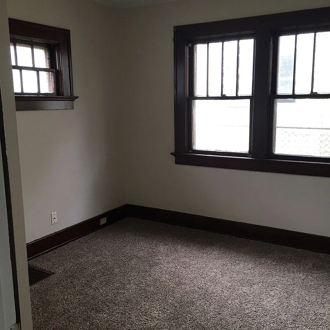 Nice 3-bedroom 2 story Located at 3222 Winter St — Photo 2