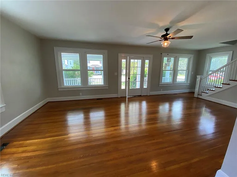 316 Roselynn Ln — Photo 2