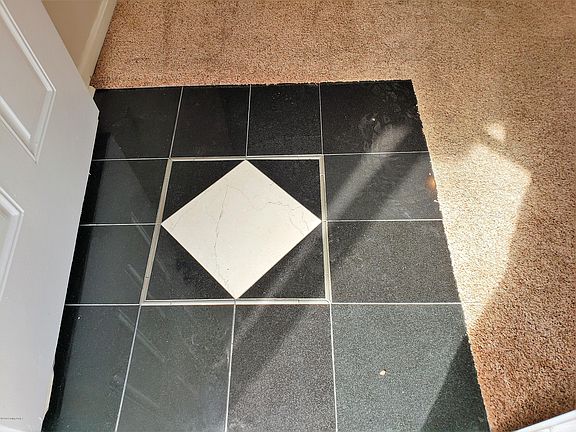 2nd image of 7021 Ashby Ln